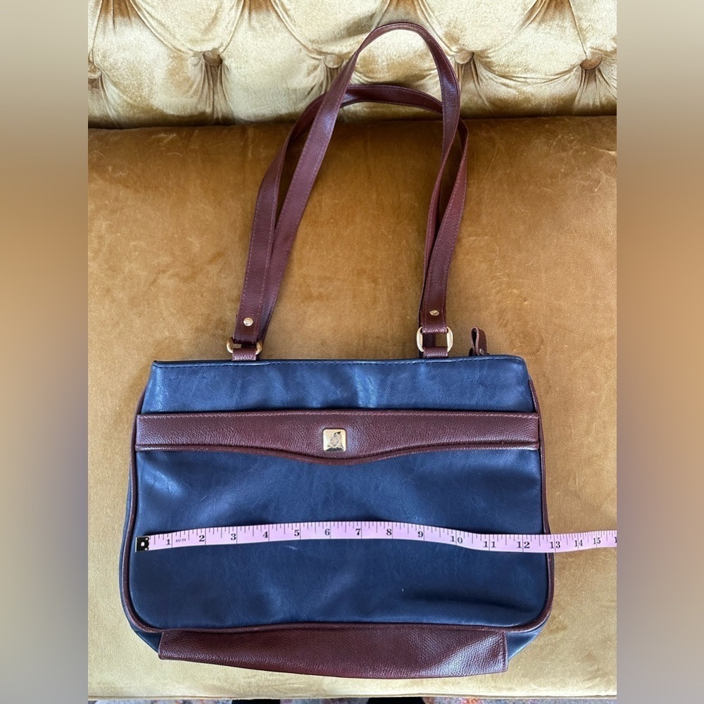 Kathie Lee Collection Authentic Vintage Leather Shoulder Bag/Purse with Pockets - Picture 4 of 14
